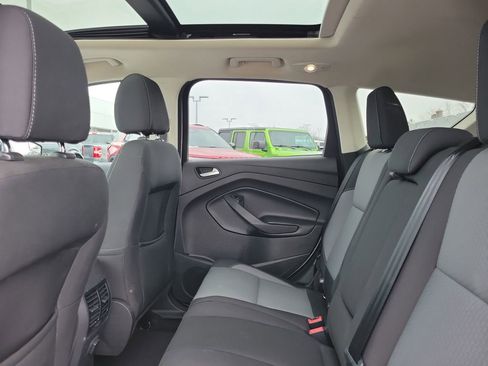 Used 2017 Ford Escape SE image 13