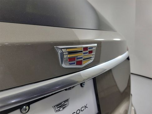 Certified 2023 Cadillac XT6 Premium Luxury w/ Technology Package image 7