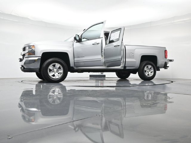 Used 2018 Chevrolet Silverado 1500 LT RWD image 50