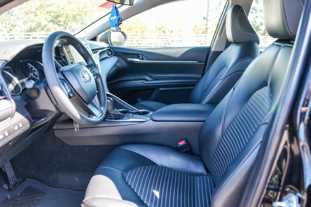 Used 2023 Toyota Camry SE FWD image 16