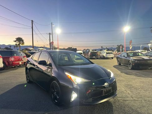 Used 2016 Toyota Prius Four Touring FWD image 13