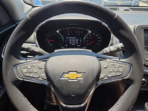 Used 2019 Chevrolet Equinox LT FWD image 29