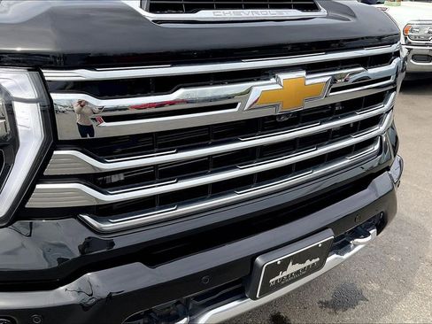Used 2024 Chevrolet Silverado 2500 High Country AWD/4WD image 34