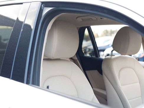 Used 2022 Mercedes-Benz GLC 300 4MATIC image 32