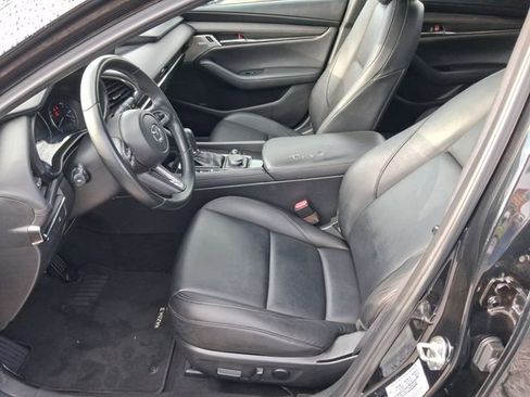 Used 2020 MAZDA MAZDA3 Hatchback w/ Preferred Package FWD image 12