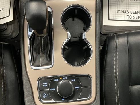 Used 2017 Jeep Grand Cherokee Limited AWD/4WD image 29