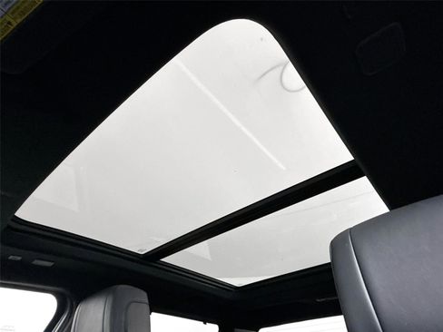 Used 2023 Toyota Tundra Platinum image 6