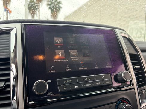 Used 2021 Nissan Titan SV w/ Accessory Utility Package image 26