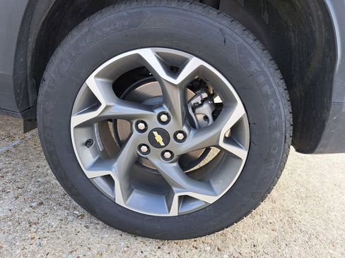 Used 2025 Chevrolet Trax LT image 25