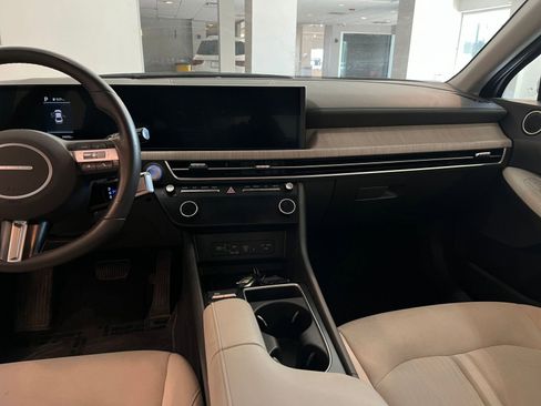 Used 2025 Hyundai Sonata SEL FWD image 35