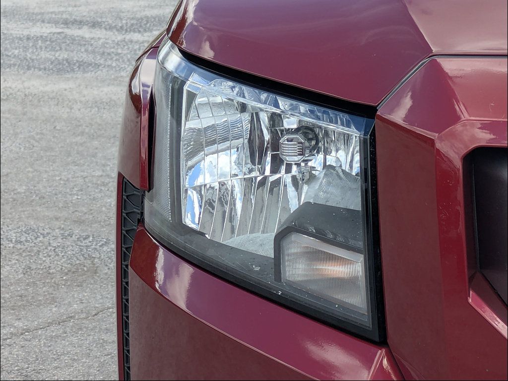 Used 2024 Nissan Frontier SV w/ Technology Package RWD image 12