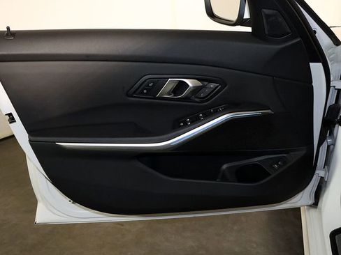 Used 2025 BMW 330i xDrive Sedan image 25