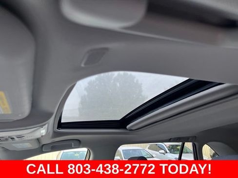 Used 2025 Toyota RAV4 XLE AWD/4WD image 11