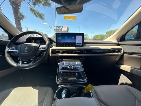 Used 2023 Lincoln Nautilus AWD w/ Premium Package image 16