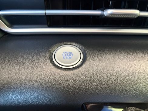 Used 2021 Hyundai Elantra SEL FWD image 24