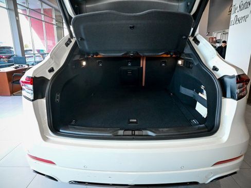 Used 2022 Maserati Levante GT image 21