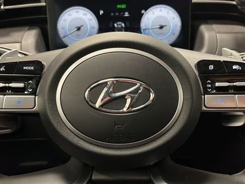 Used 2023 Hyundai Tucson Limited AWD/4WD image 16