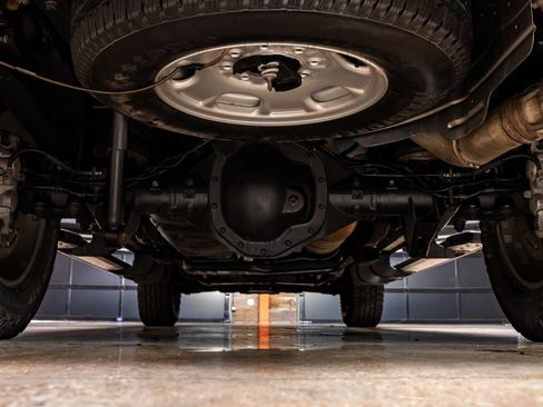 Used 2020 GMC Sierra 2500 4x4 Crew Cab w/ Gooseneck/5TH Wheel Package image 15