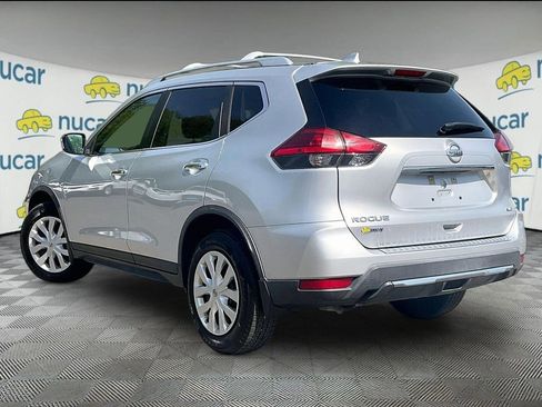 Used 2017 Nissan Rogue S w/ S Appearance Package AWD/4WD image 4