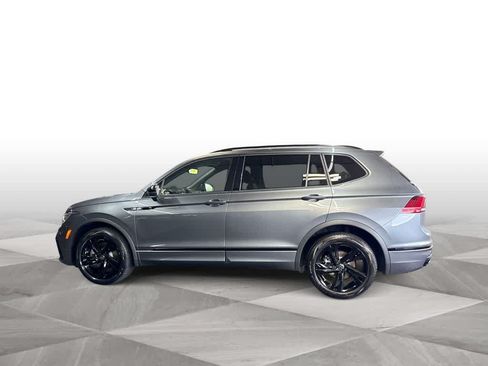 Certified 2023 Volkswagen Tiguan SE R-Line FWD image 5