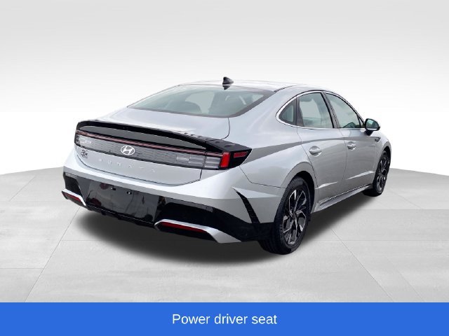 Used 2025 Hyundai Sonata SEL FWD image 4