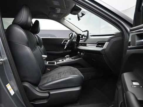 Used 2024 Mitsubishi Outlander SE image 33