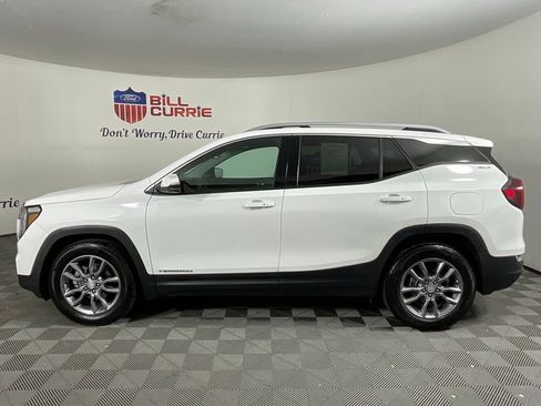 Used 2023 GMC Terrain SLT w/ Tech Package FWD image 6