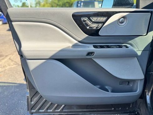 Used 2020 Lincoln Aviator Reserve w/ Equipment Group 202A image 10