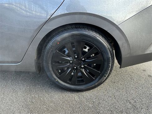 Certified 2023 Nissan Sentra S image 20