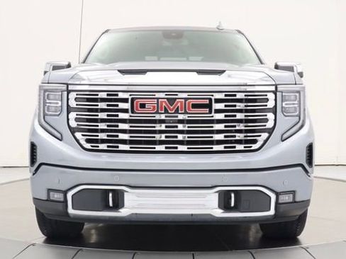 Used 2023 GMC Sierra 1500 Denali AWD/4WD image 8