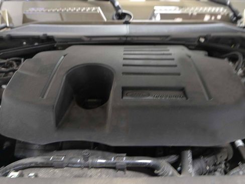 Used 2024 Land Rover Defender 110 X-Dynamic SE AWD/4WD image 18