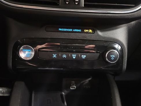 Certified 2025 Ford Escape Platinum AWD/4WD image 28