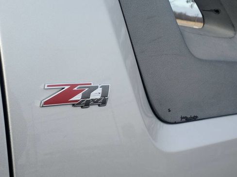 Used 2012 Chevrolet Avalanche LT w/ Suspension Package, Off-Road image 18