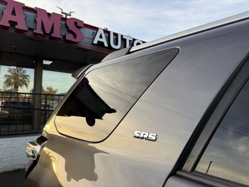 Used 2019 Toyota 4Runner SR5 image 28