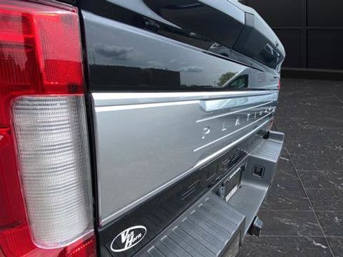 Used 2019 Ford F250 Platinum w/ Platinum Ultimate Package AWD/4WD image 36