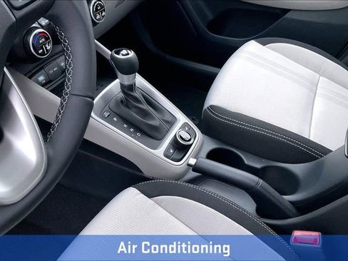 New 2026 Hyundai Venue SEL FWD image 9