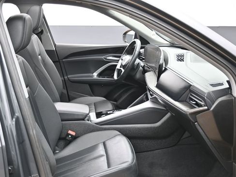 Used 2025 Audi Q5 Premium w/ Convenience Package AWD/4WD image 34