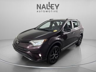 Used 2018 Toyota RAV4 SE video 1