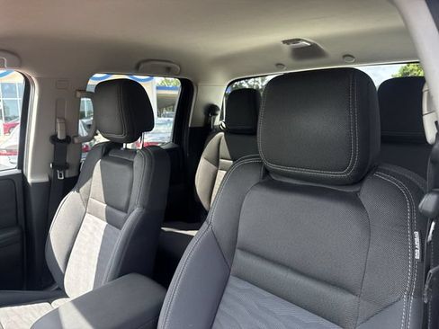 Used 2022 Nissan Frontier SV RWD image 11