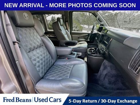 Used 2024 Chevrolet Express 2500 Extended RWD image 32