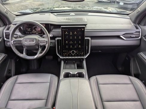 Used 2024 GMC Acadia Elevation image 27