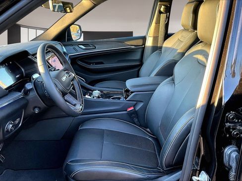 New 2025 Jeep Grand Cherokee Overland w/ Adv Protech Group III image 23