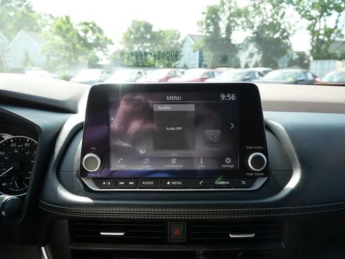 Used 2023 Nissan Rogue S AWD/4WD image 14