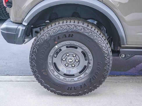 New 2025 Ford Bronco Badlands w/ Sasquatch Package image 11