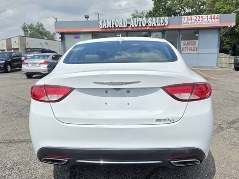 Used 2016 Chrysler 200 C FWD image 12