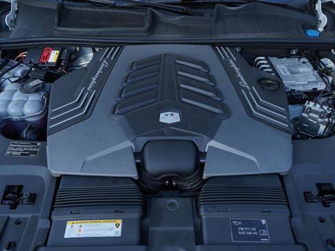 Used 2022 Lamborghini Urus AWD/4WD image 78