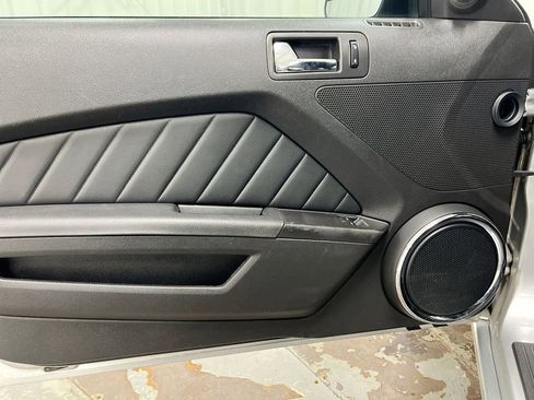 Used 2013 Ford Mustang GT Premium RWD image 20