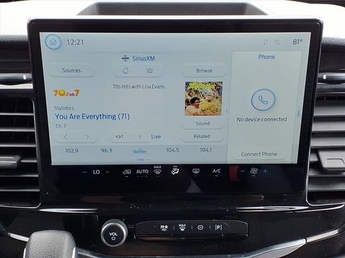 Used 2024 Ford Transit 350 XLT image 24