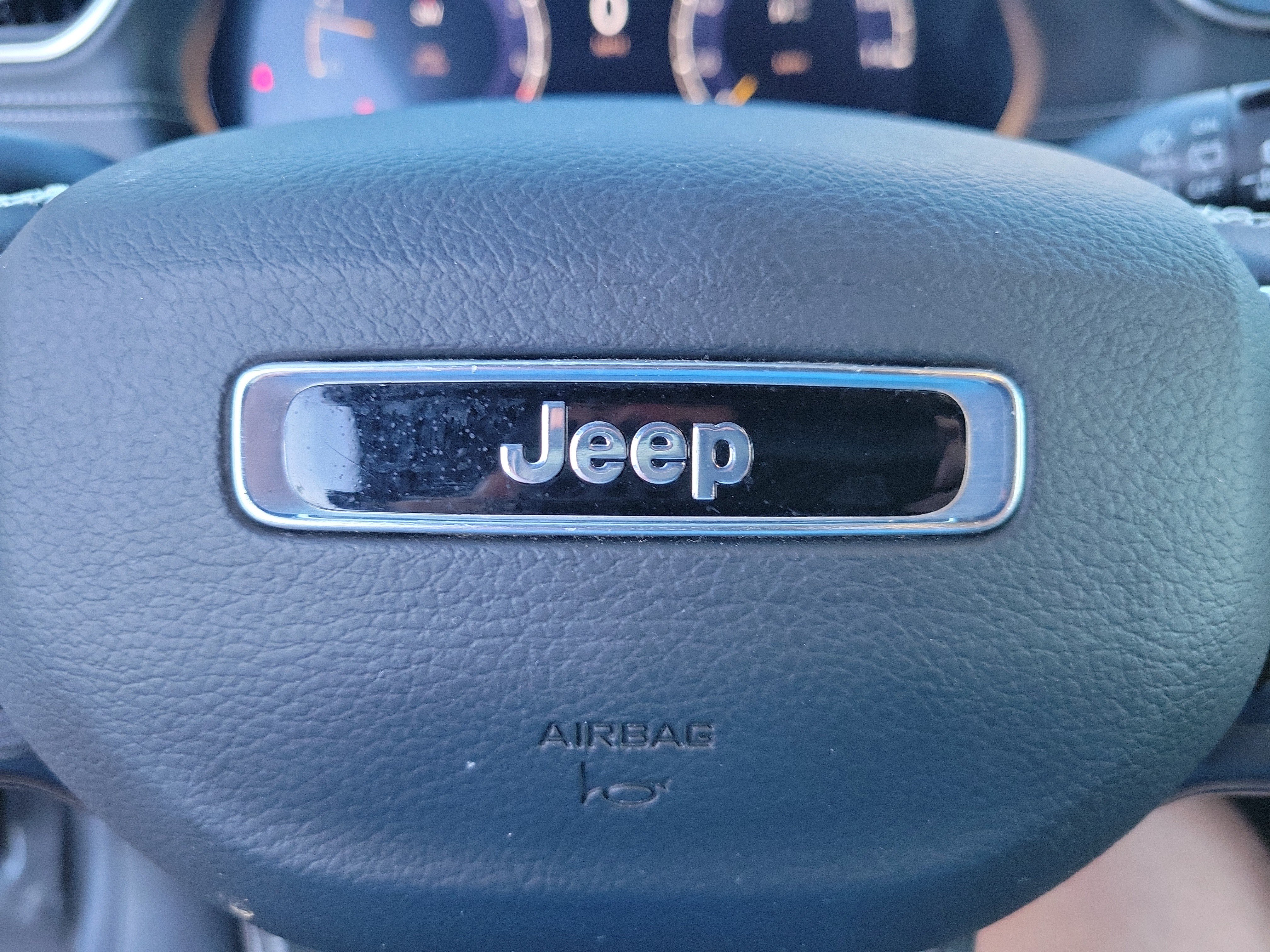 Used 2023 Jeep Grand Cherokee L Altitude AWD/4WD image 21
