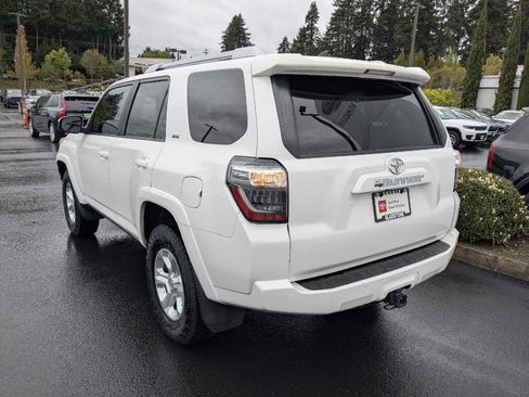Certified 2016 Toyota 4Runner SR5 AWD/4WD image 13